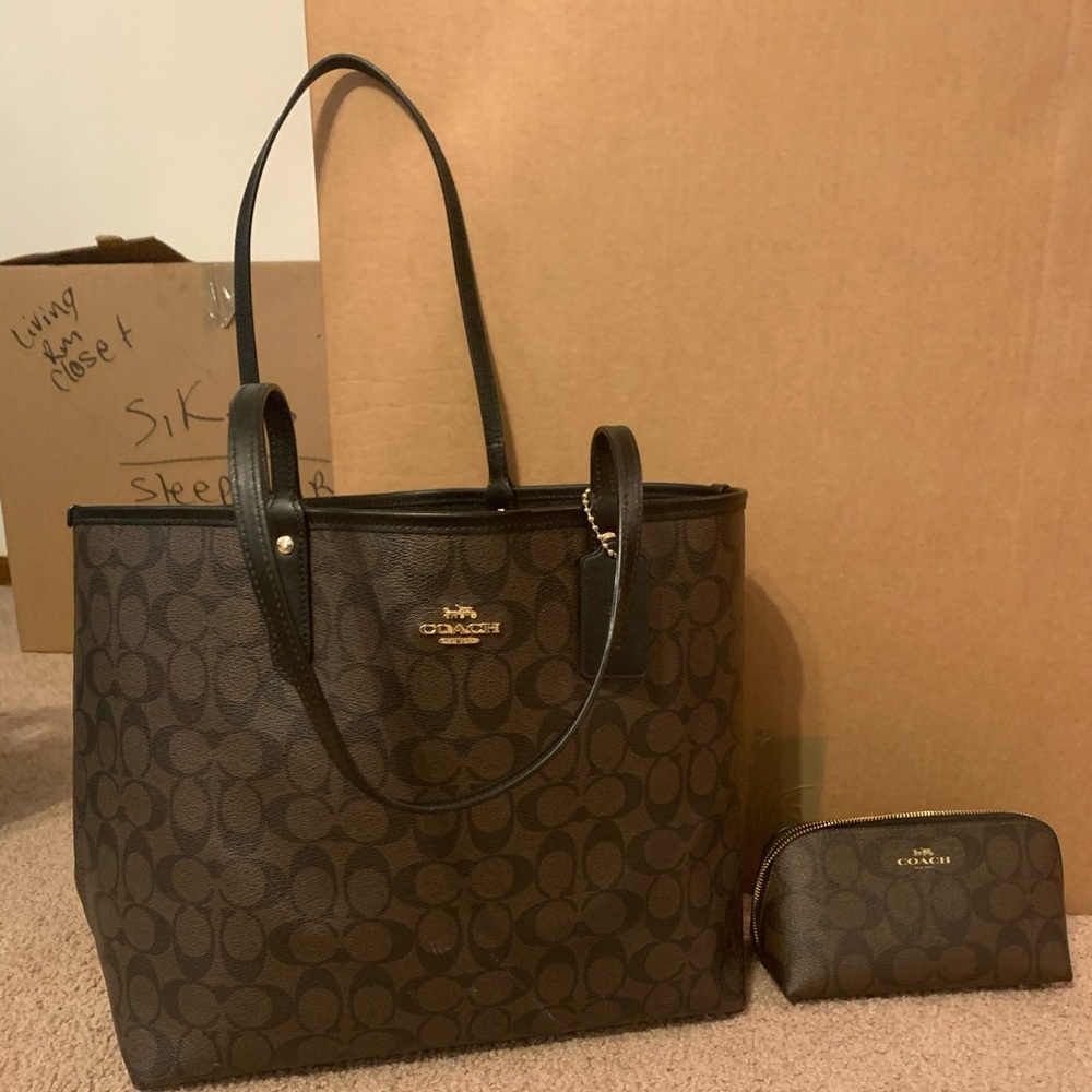 COACH Tote & makeup bag
